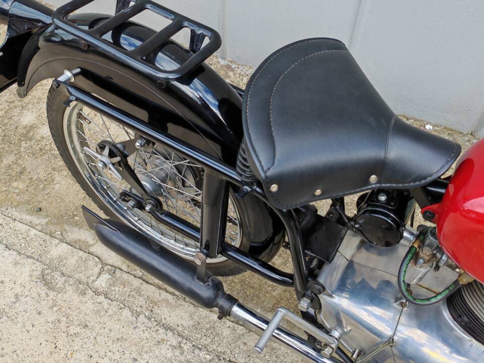 Immagine 8/14 di Gilera 150 Sport (1953)