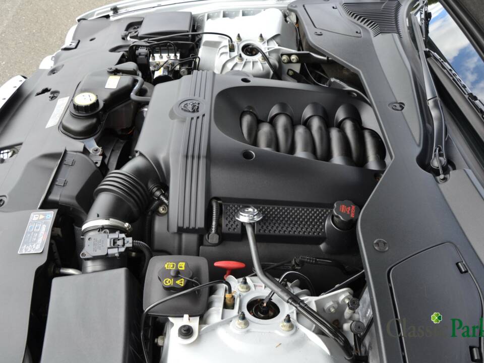 Immagine 40/46 di Jaguar XJ 8 3.5 (2007)