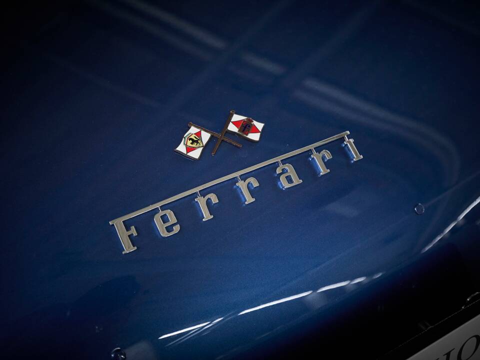 Imagen 37/100 de Ferrari 250 GT 2+2 (1963)