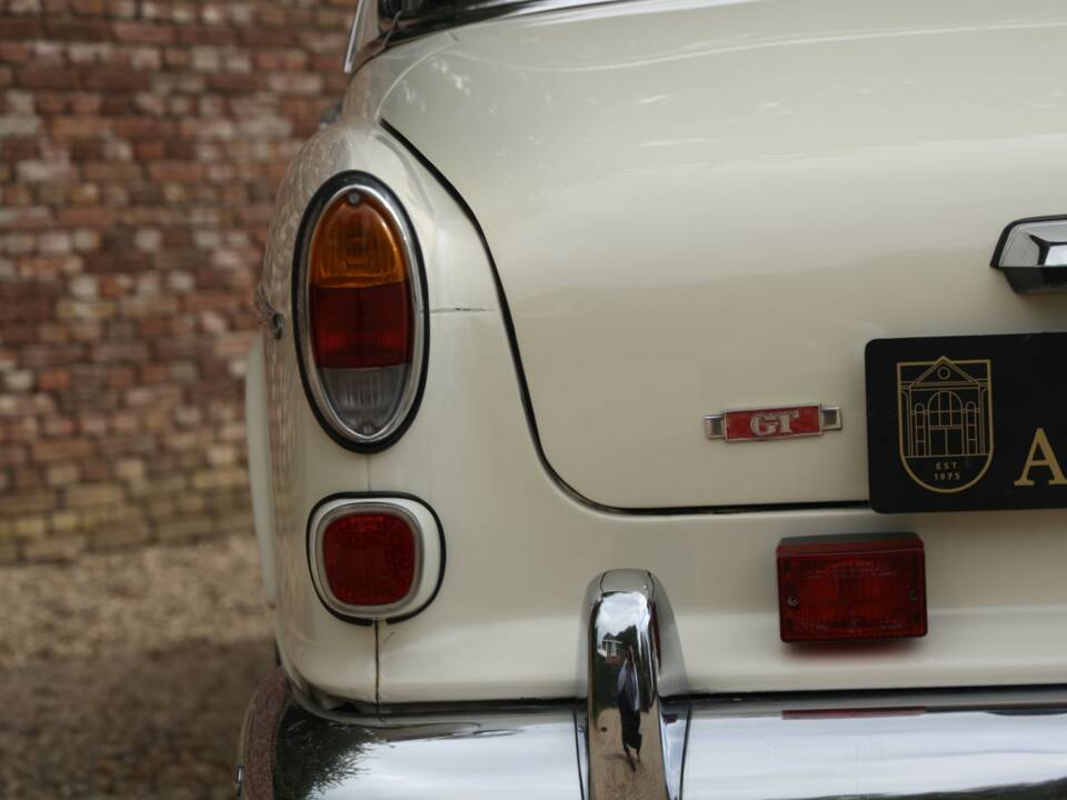 Image 35/50 of Volvo P 123 GT (1969)