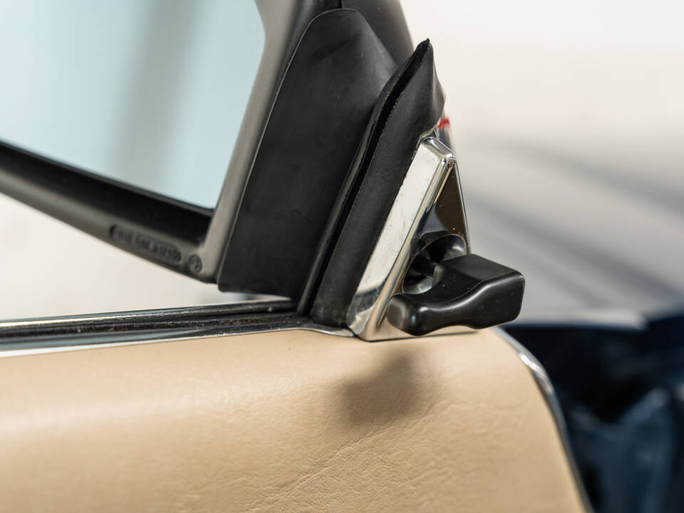 Image 11/40 of Mercedes-Benz 300 SL (1987)