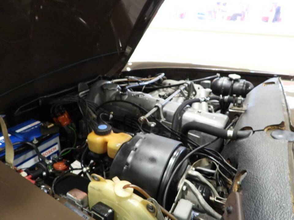 Image 10/15 of Mercedes-Benz 250 SL (1967)