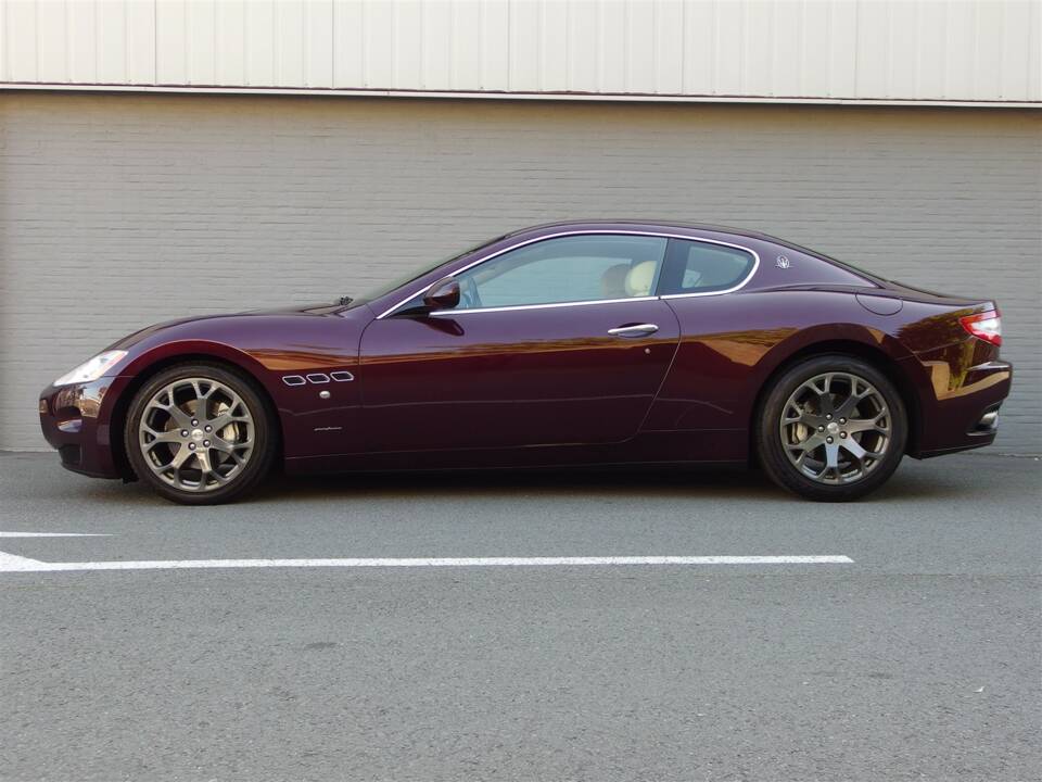 Image 6/98 of Maserati GranTurismo 4.2 (2008)