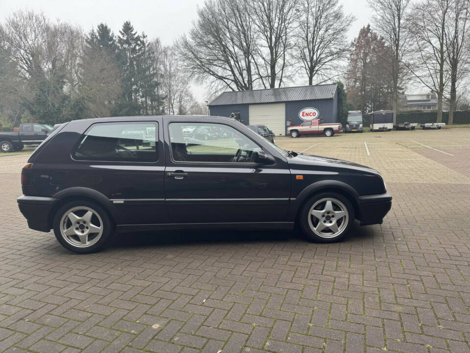 Image 4/13 de Volkswagen Golf III GTI 2.0 (1994)