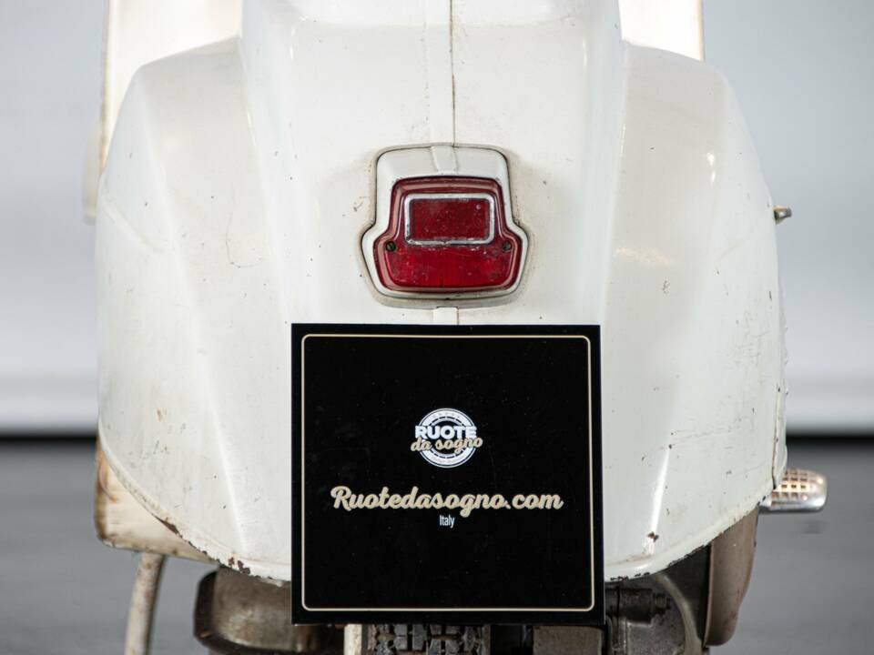 Immagine 25/32 di Piaggio Vespa 50 L (1968)