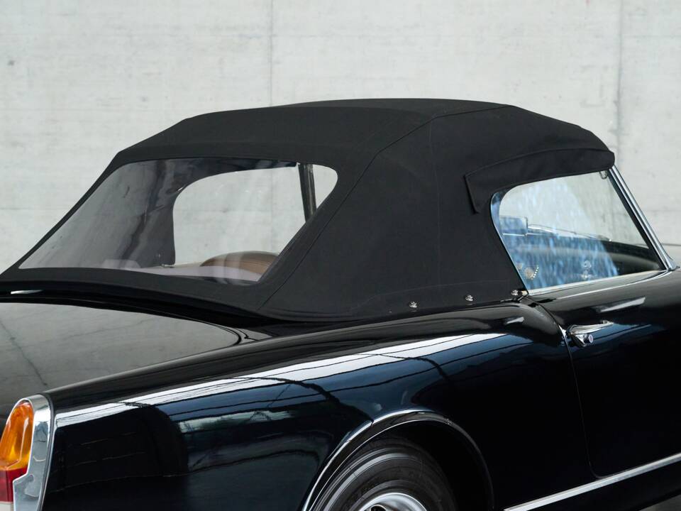 Image 21/50 of Alfa Romeo 2000 Spider (1959)