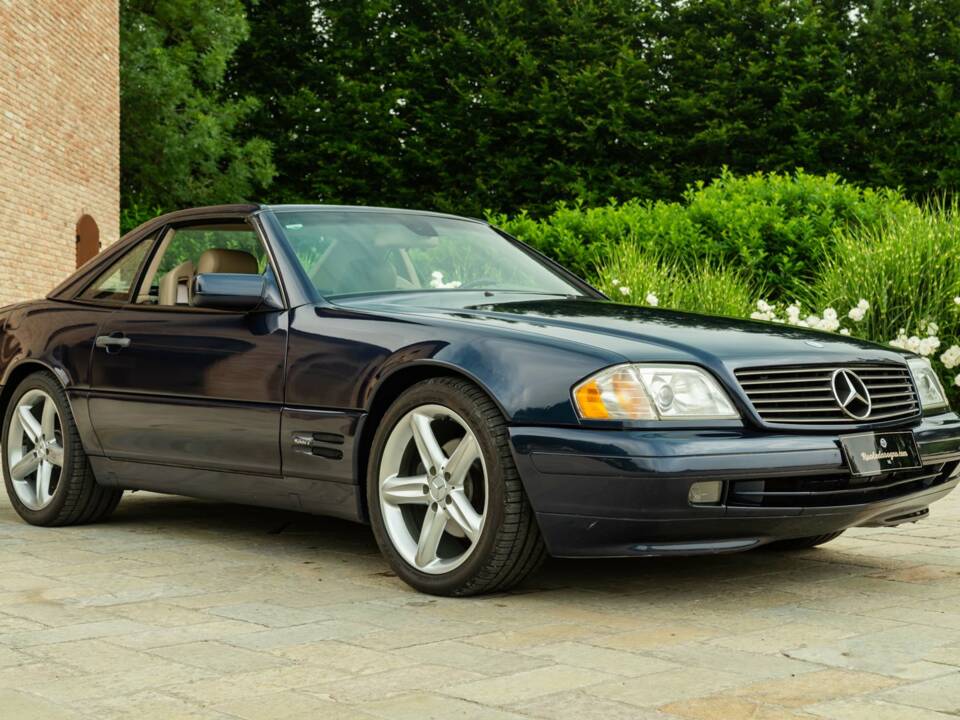 Bild 2/50 von Mercedes-Benz SL 500 (1998)