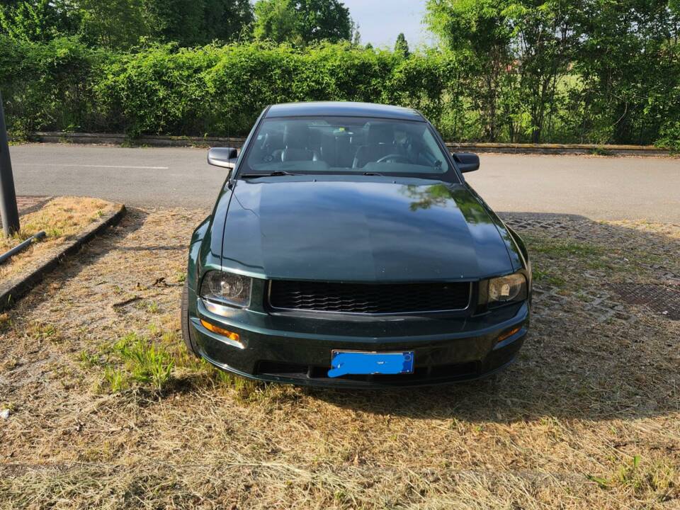 Image 4/6 of Ford Mustang Bullitt "Limited Edition" (2008)