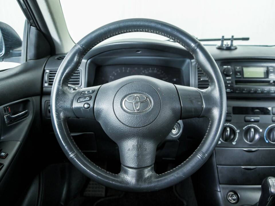 Bild 8/30 von Toyota Corolla 1.6 VVT-i (2005)