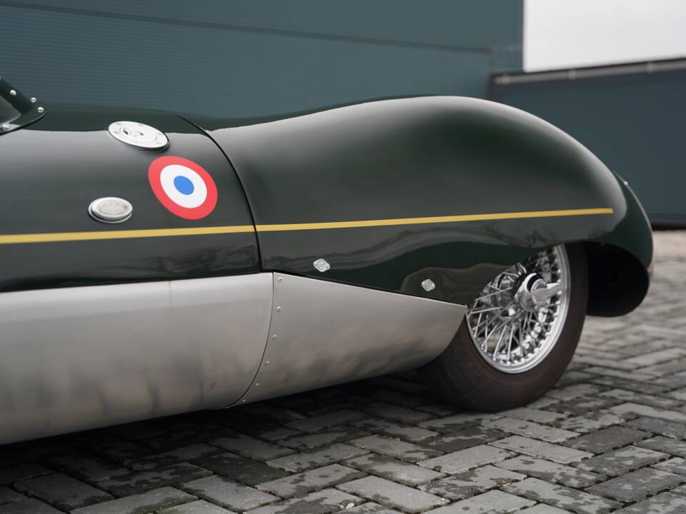 Image 43/50 of Westfield Eleven Sports (2020)