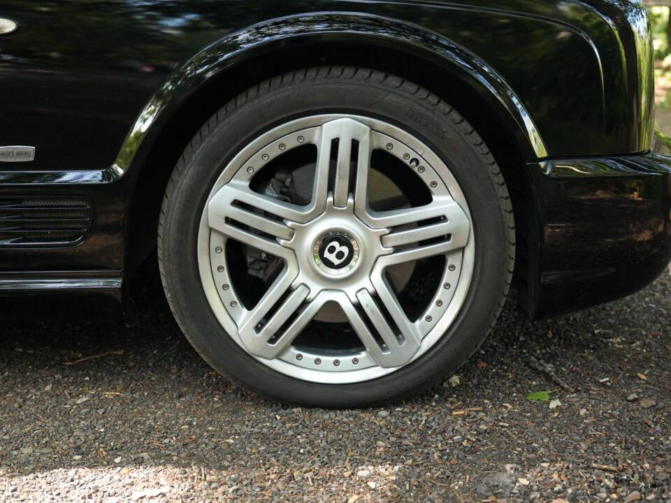 Image 23/50 of Bentley Arnage T (2004)