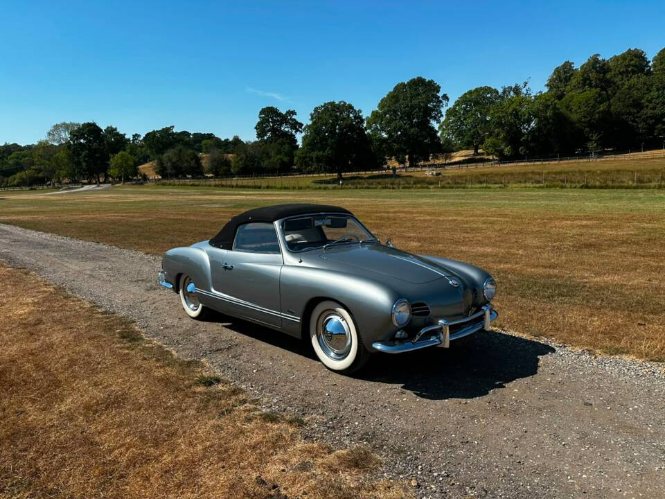 Image 12/48 of Volkswagen Karmann Ghia 1200 (1958)
