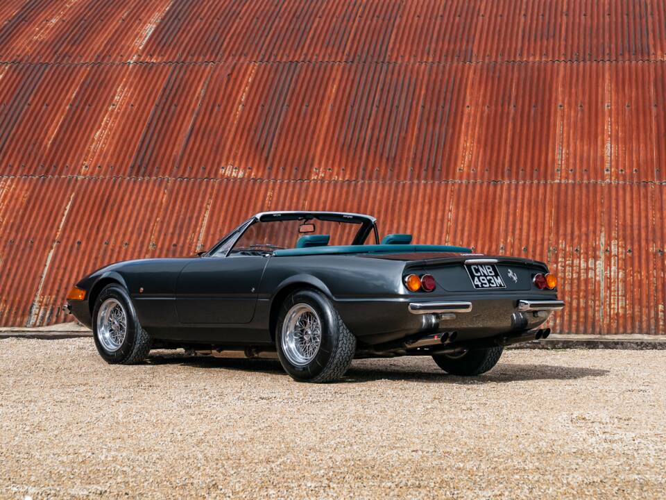Imagen 11/32 de Ferrari 365 GTB&#x2F;4 Daytona (1973)
