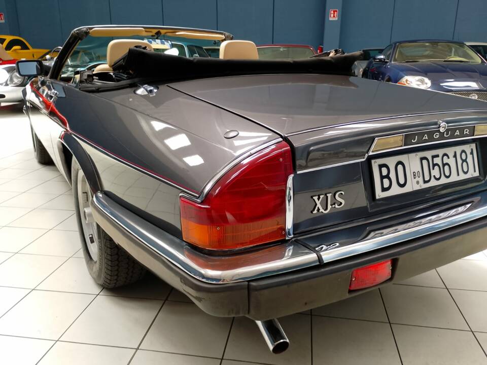 Image 16/70 of Jaguar XJ-S Convertible (1988)