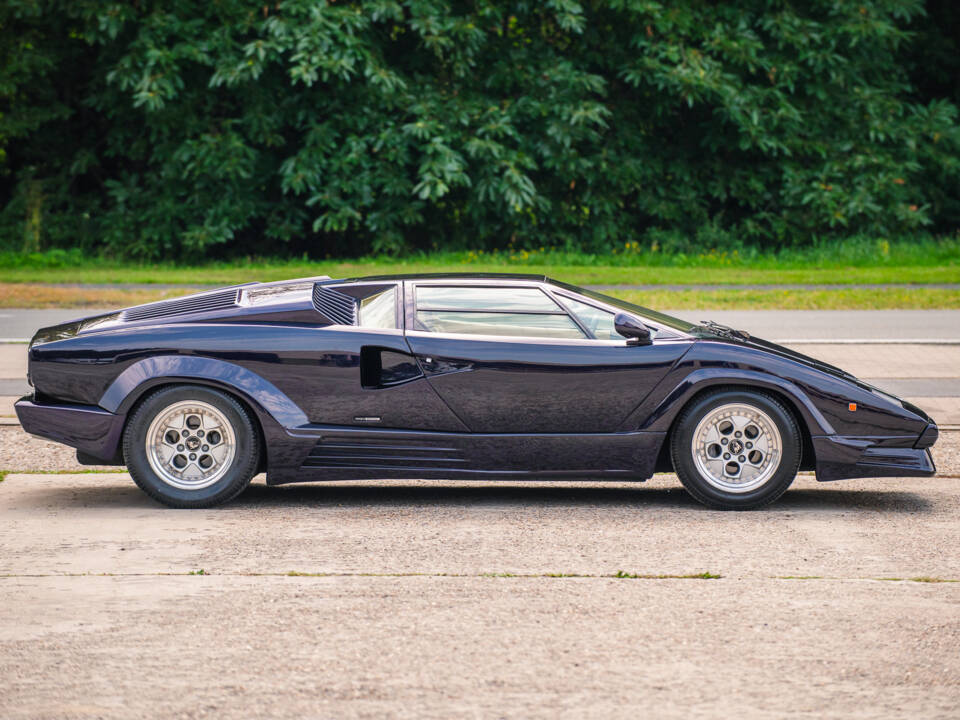 Image 8/39 of Lamborghini Countach 25th Anniversary (1990)