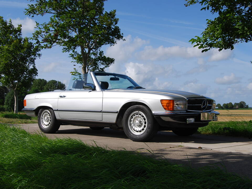 Image 6/96 of Mercedes-Benz 280 SL (1982)