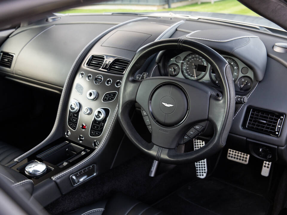 Immagine 49/78 di Aston Martin DB 9 GT &quot;Bond Edition&quot; (2015)