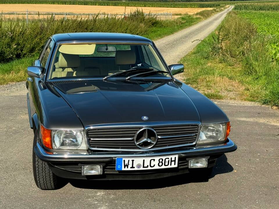 Imagen 2/196 de Mercedes-Benz 380 SLC (1980)