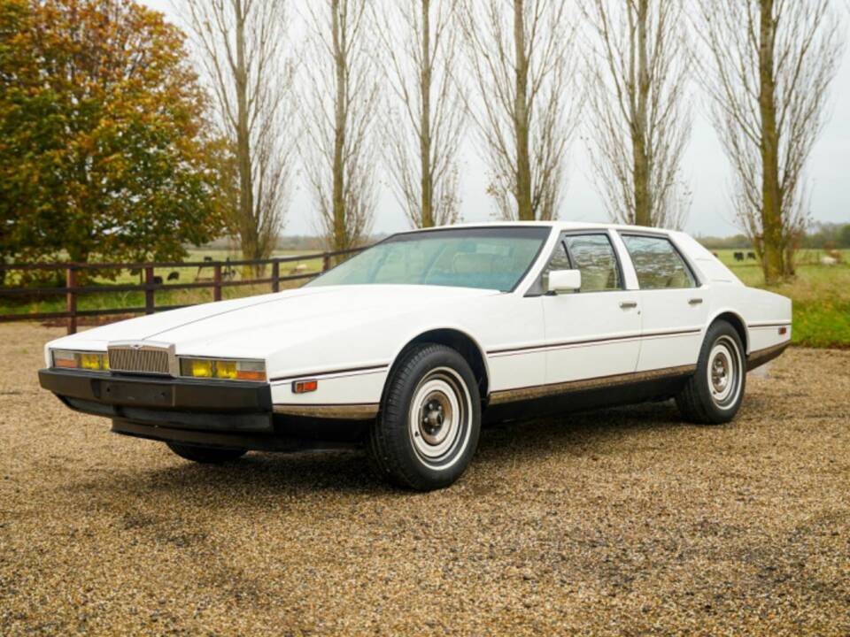 Image 1/28 of Aston Martin Lagonda (1982)