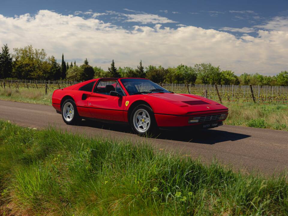 Image 1/60 of Ferrari 328 GTS (1986)