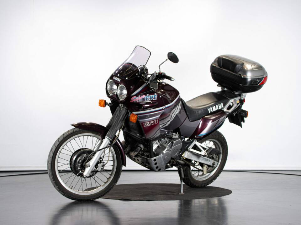 Image 8/50 of Yamaha XTZ 750 SuperTéneré (1990)