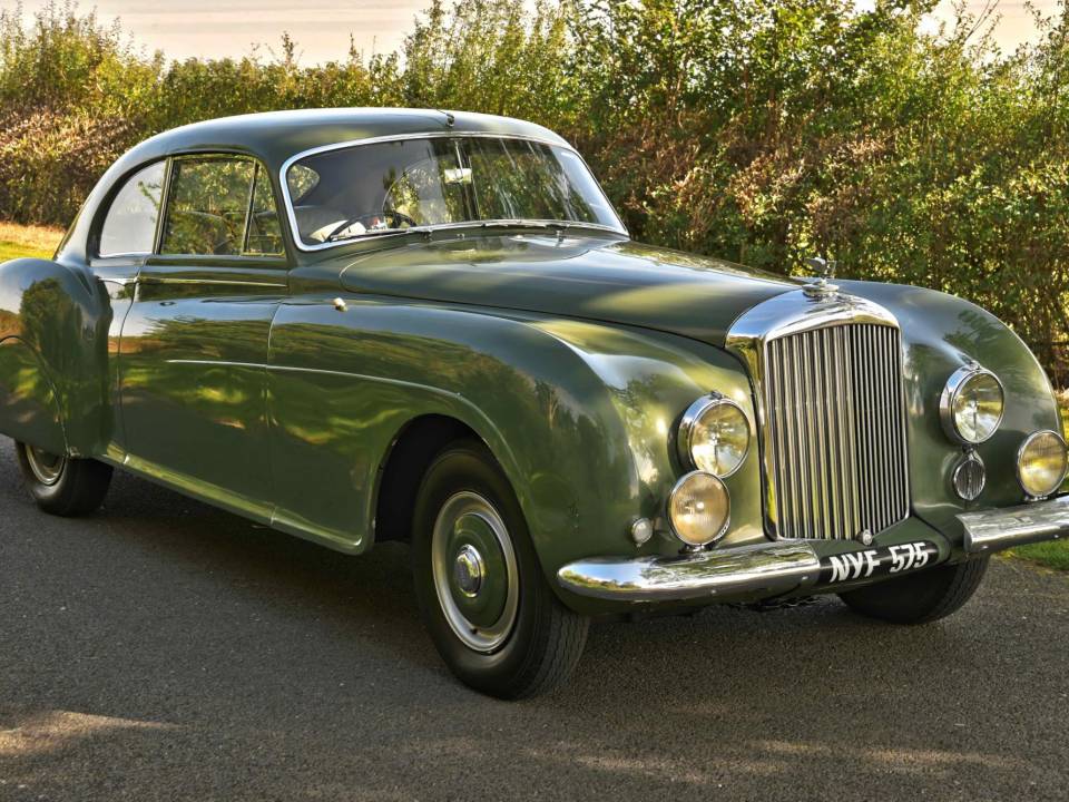 Image 14/45 of Bentley R-Type Continental (1953)