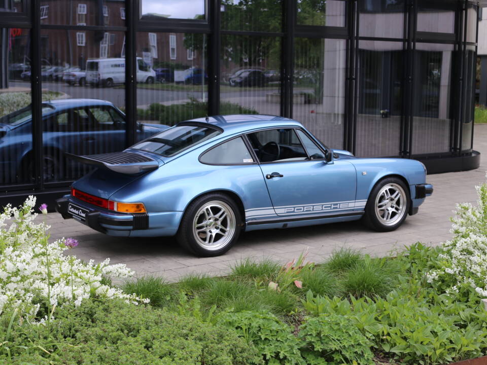 Bild 9/51 von Porsche 911 Carrera 3.2 (1984)