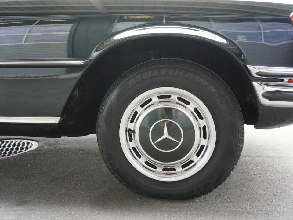 Bild 33/71 von Mercedes-Benz 280 S (1973)