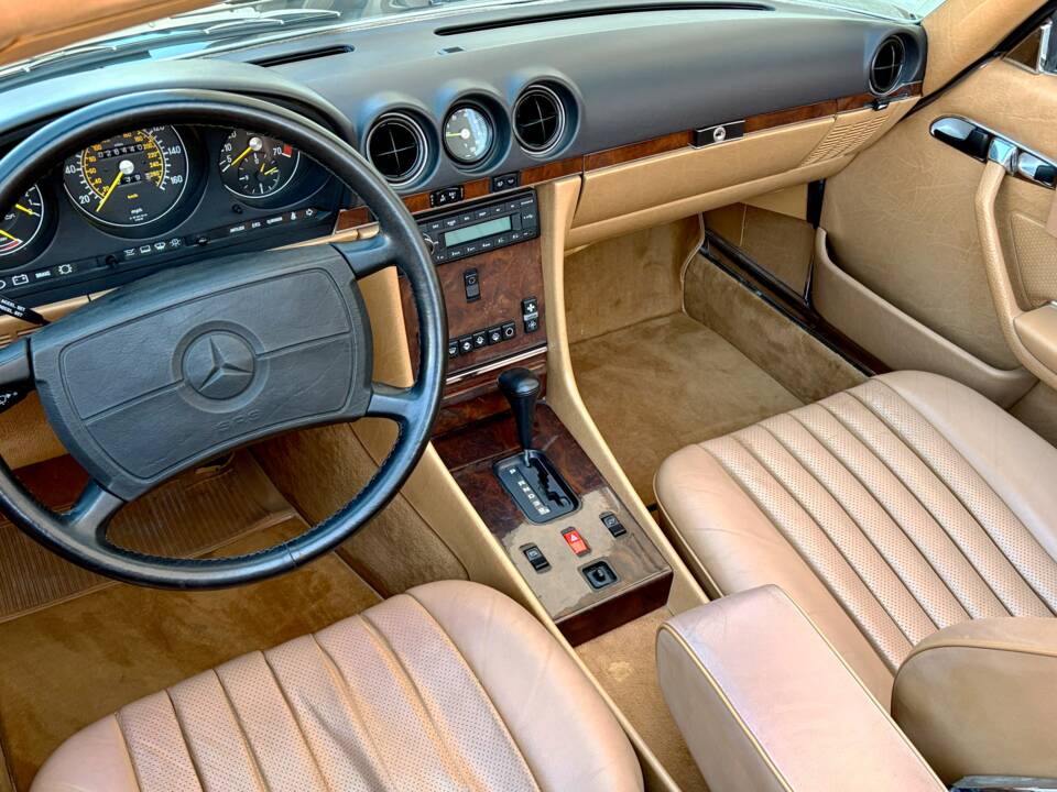 Immagine 12/20 di Mercedes-Benz 560 SL (1986)