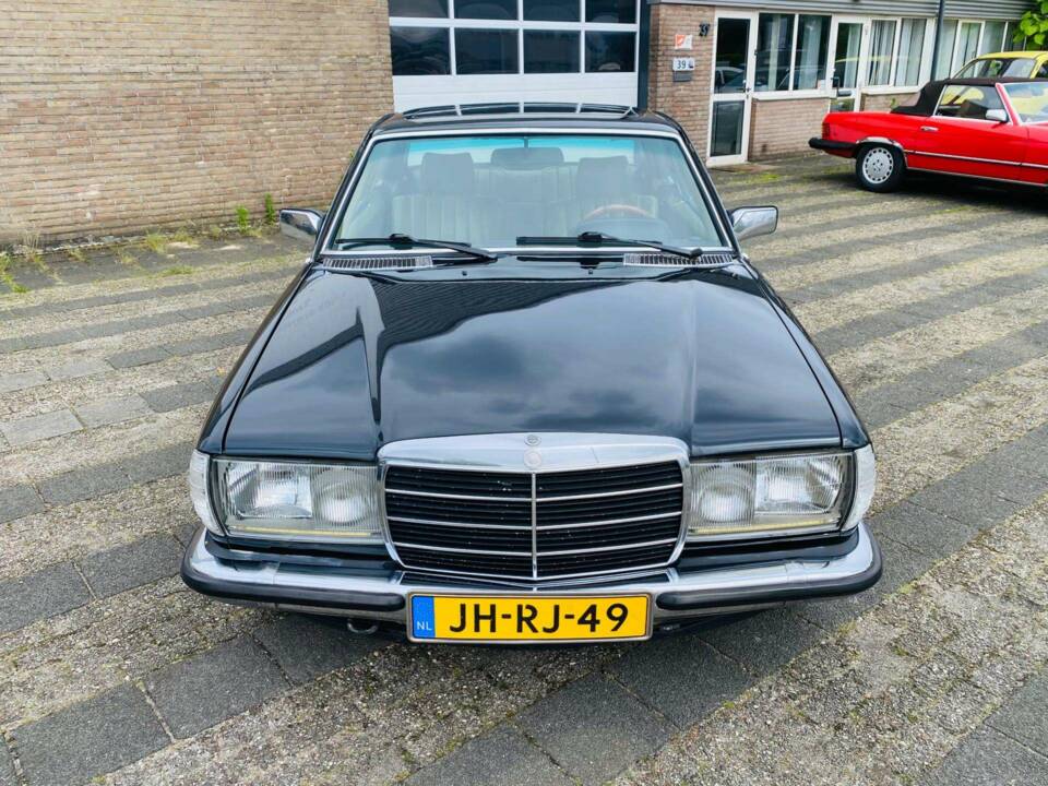 Image 39/50 de Mercedes-Benz 230 C (1980)