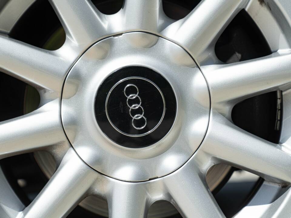 Afbeelding 33/50 van Audi Cabriolet 2.0 E (1997)