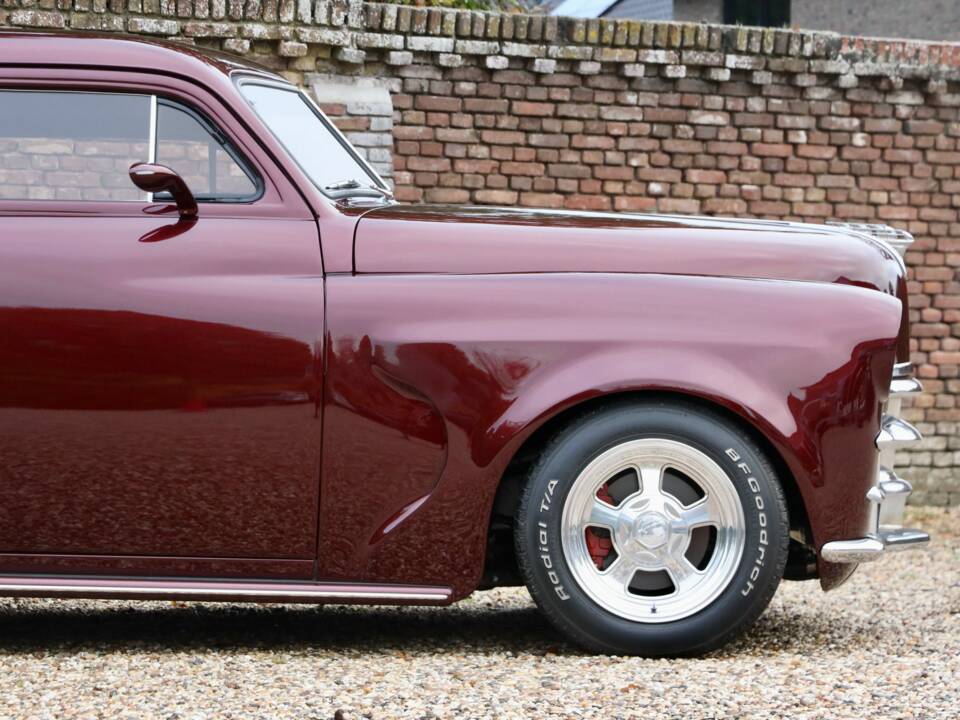 Image 38/50 of Plymouth Special Deluxe (1950)