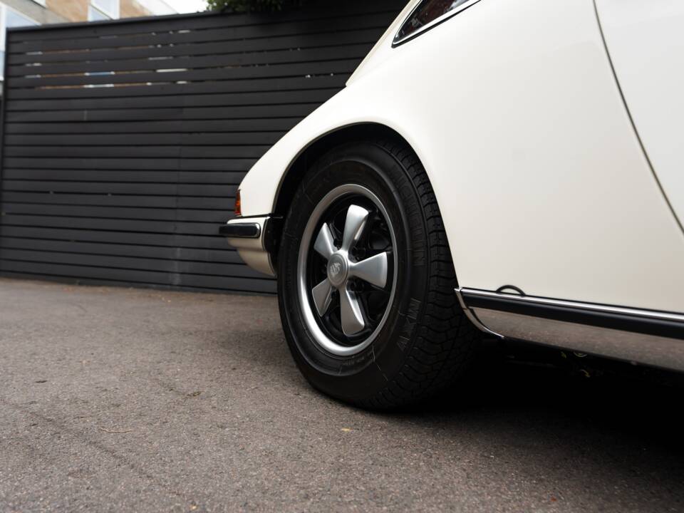 Bild 81/90 von Porsche 911 2.0 E (1969)