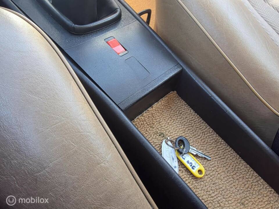 Imagen 26/50 de Mercedes-Benz 200 D (1982)