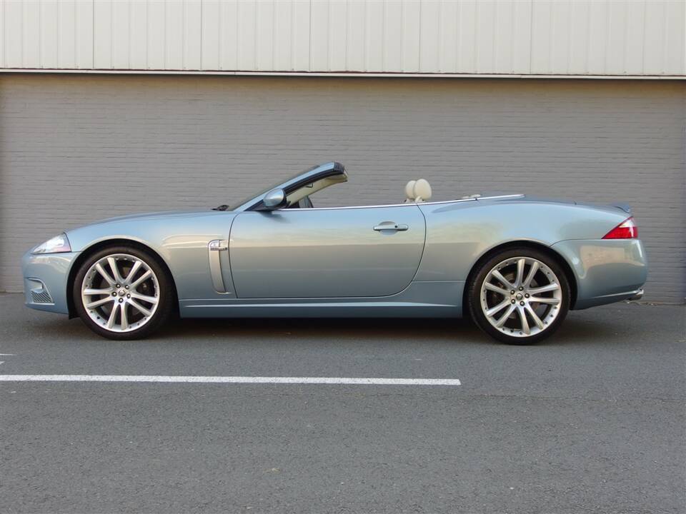 Bild 1/100 von Jaguar XKR (2008)