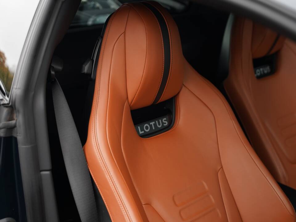 Image 17/50 de Lotus Emira &quot;First Edition&quot; (2023)