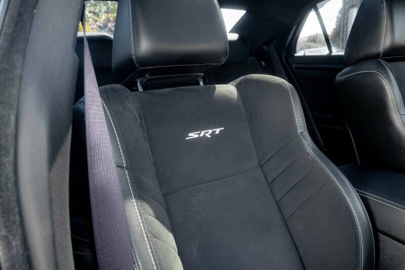 Image 48/50 de Chrysler 300 SRT8 (2017)