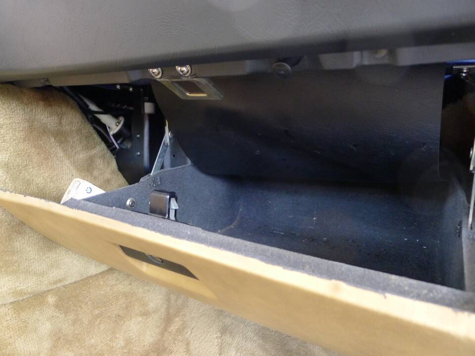 Image 8/46 of BMW 635 CSi (1978)