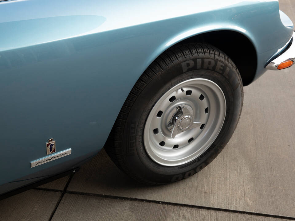 Image 37/40 of Ferrari 365 GT 2+2 (1969)