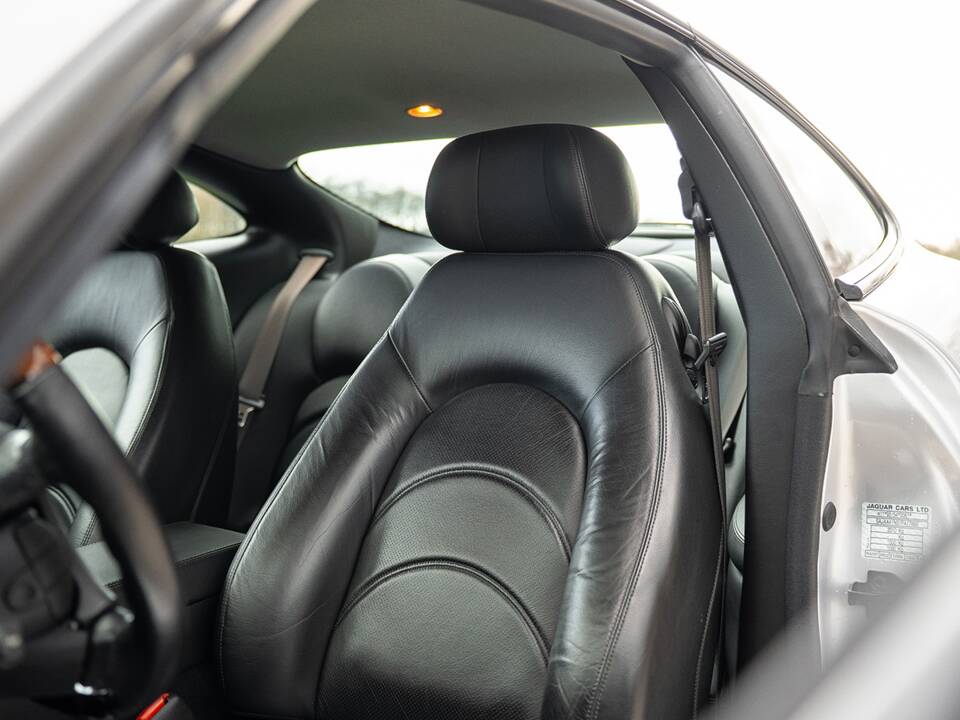 Bild 23/37 von Jaguar XKR (2001)