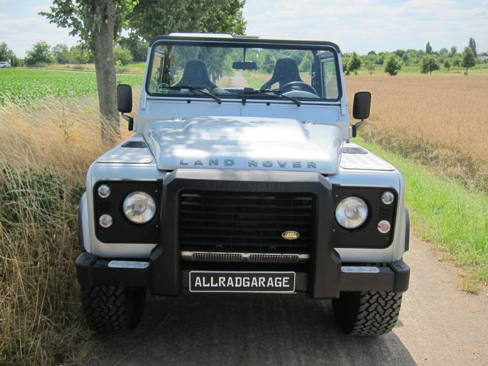 Imagen 1/19 de Land Rover Defender 90 TD4 (2008)