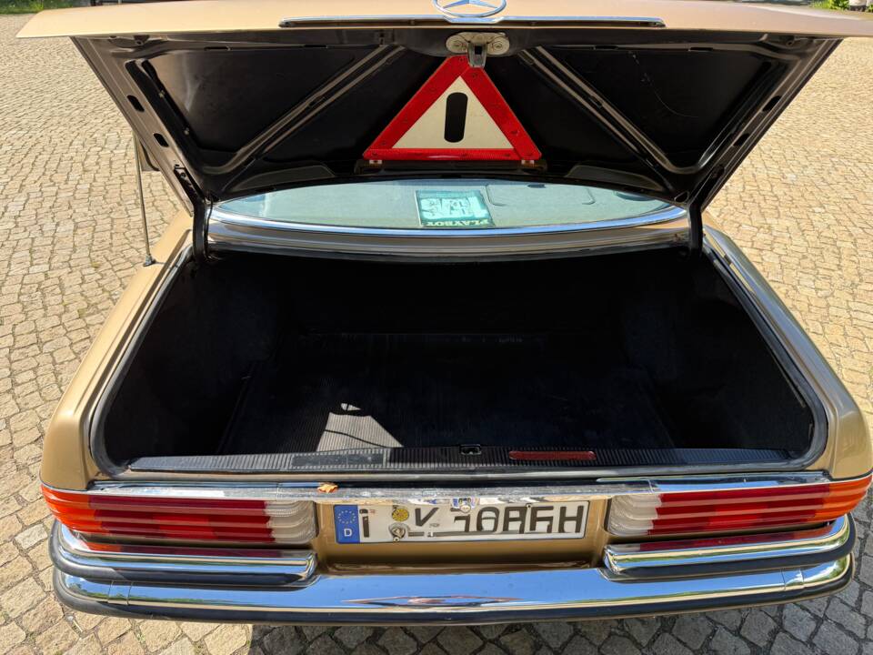 Image 10/10 of Mercedes-Benz 280 SE (1976)