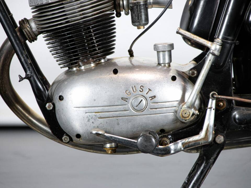 Immagine 23/50 di MV Agusta 125 TR (1958)