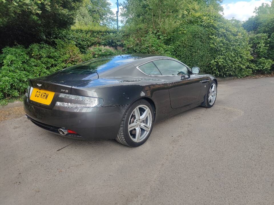 Bild 28/30 von Aston Martin DB 9 (2009)