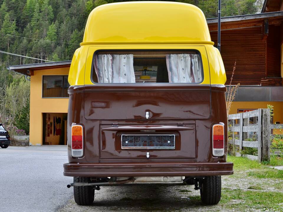 Image 3/18 of Volkswagen T2b panel van (1978)