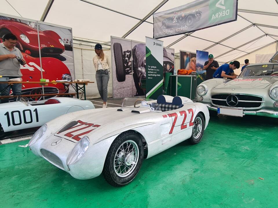 Image 13/20 de Mercedes-Benz 300 SLR Junior (2005)