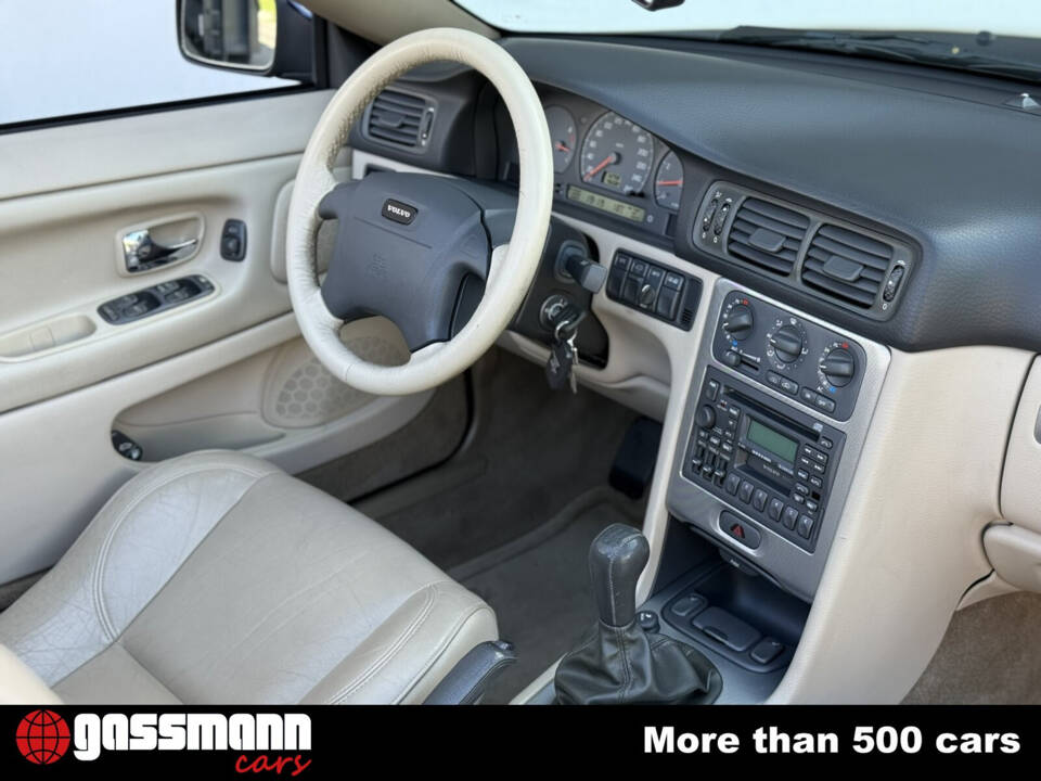 Image 15/15 of Volvo C70 2.0 T (2002)