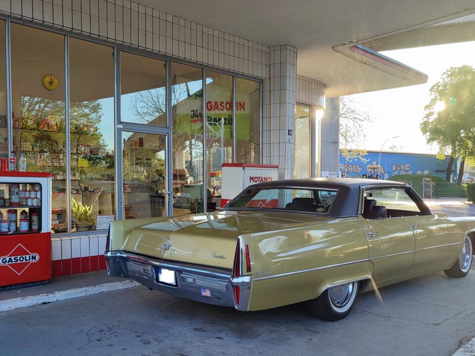 Imagen 8/25 de Cadillac Sedan DeVille (1970)