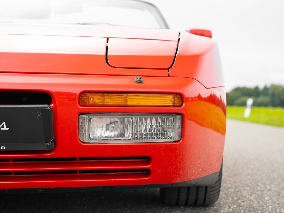 Bild 12/43 von Porsche 944 Turbo (1991)