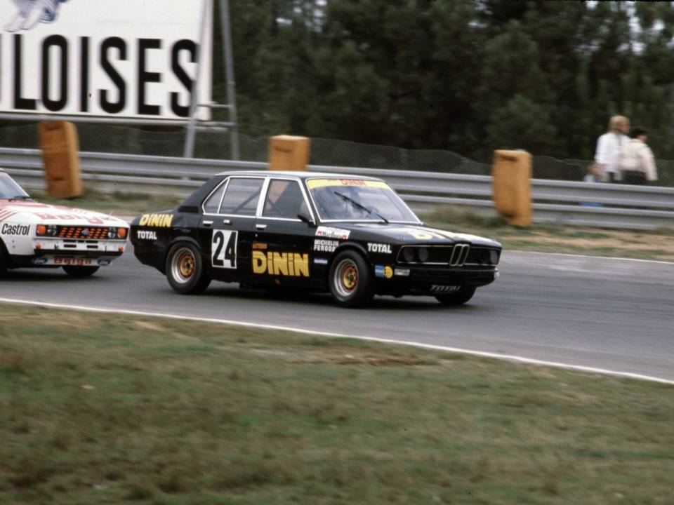 Image 39/50 of BMW 530i (1977)